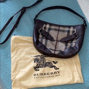 Burberry purse